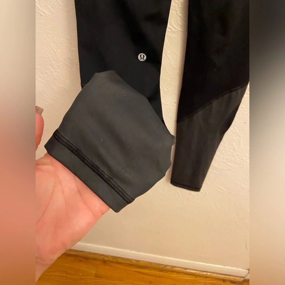 Lululemon legging - Picture 5 of 9